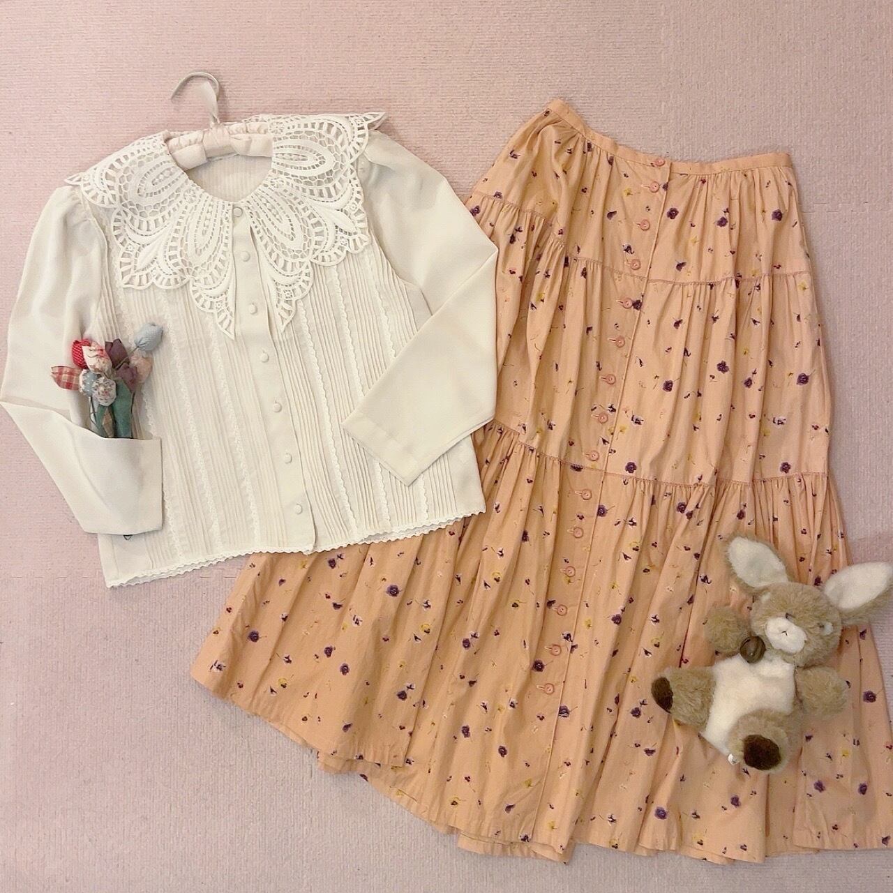 cream big lace collar blouse