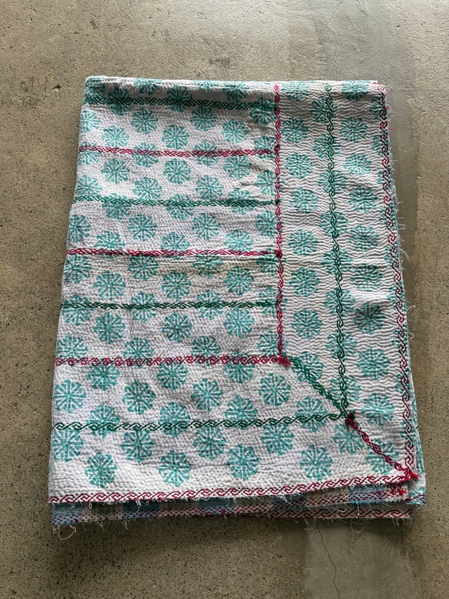 インド　ヴィンテージカンタキルト　リバーシブル　マルチカバー　　IND18