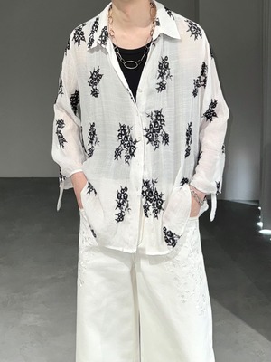 flower embroidery sheer shirt / white × black