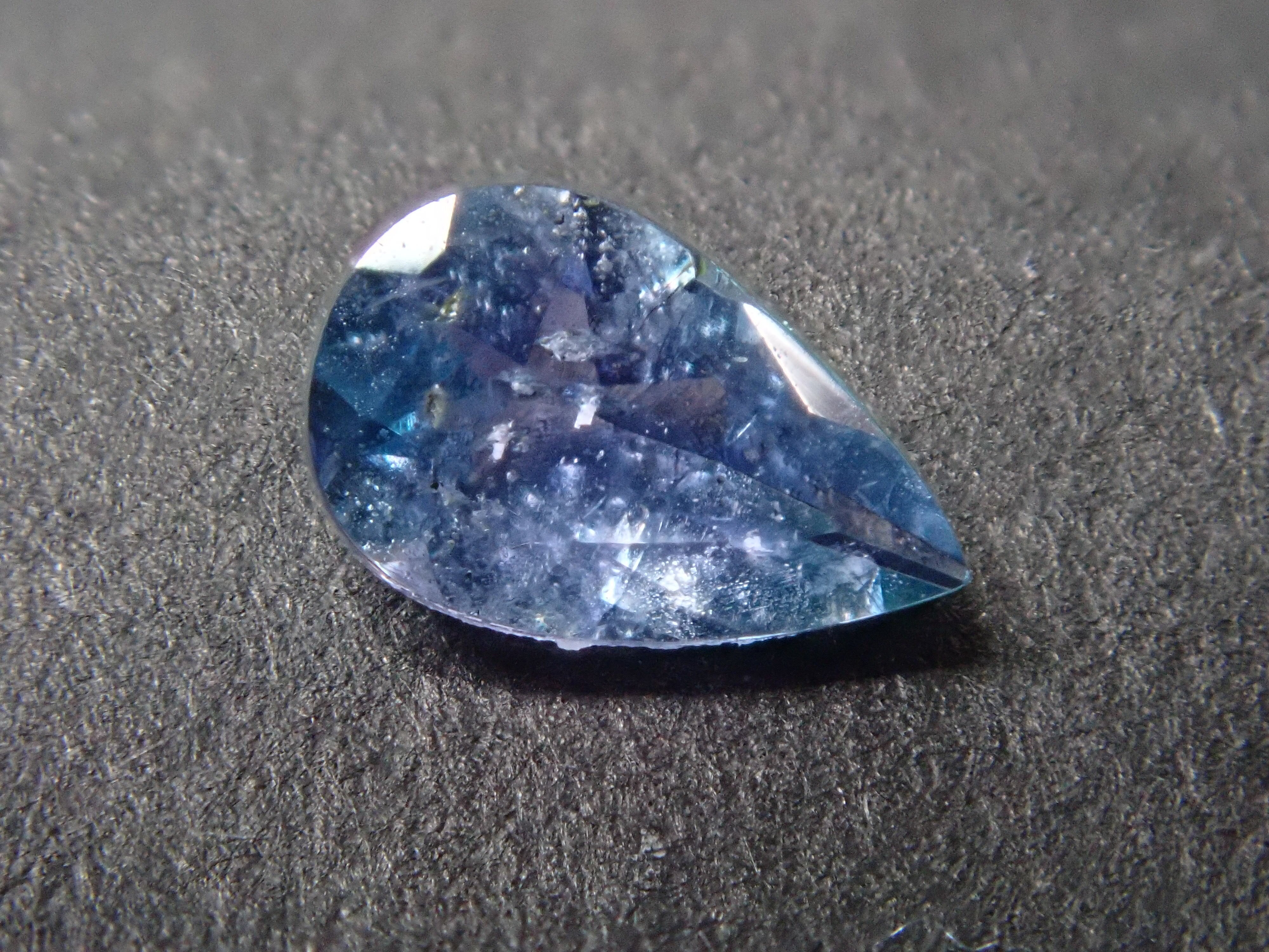 マダガスカル産コーネルピン 0.163ct