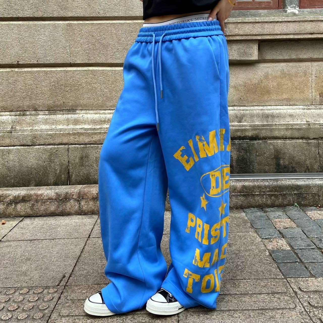 ストリートグラフィックボリューミーフォルムスウェットパンツ 2col R02552