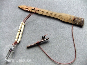『シラカンバ』　アイヌ民族楽器・口琴　ムックリ