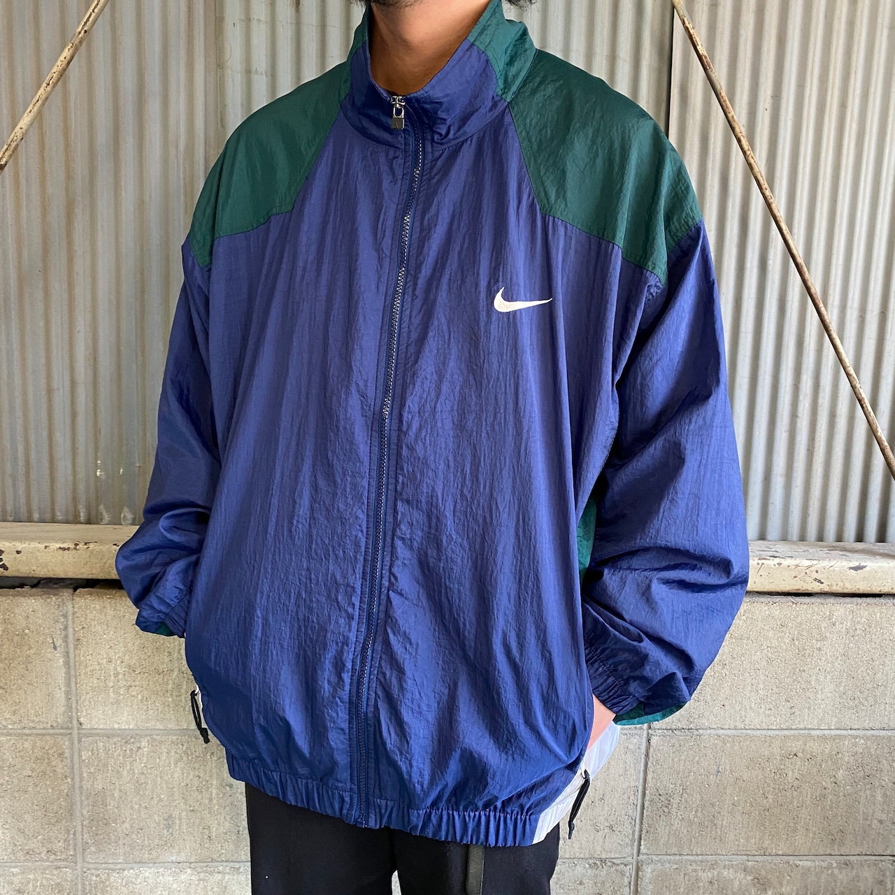 ビッグサイズ 90年代 NIKE ナイキ バックロゴ 刺繍 ナイロンジャケット  