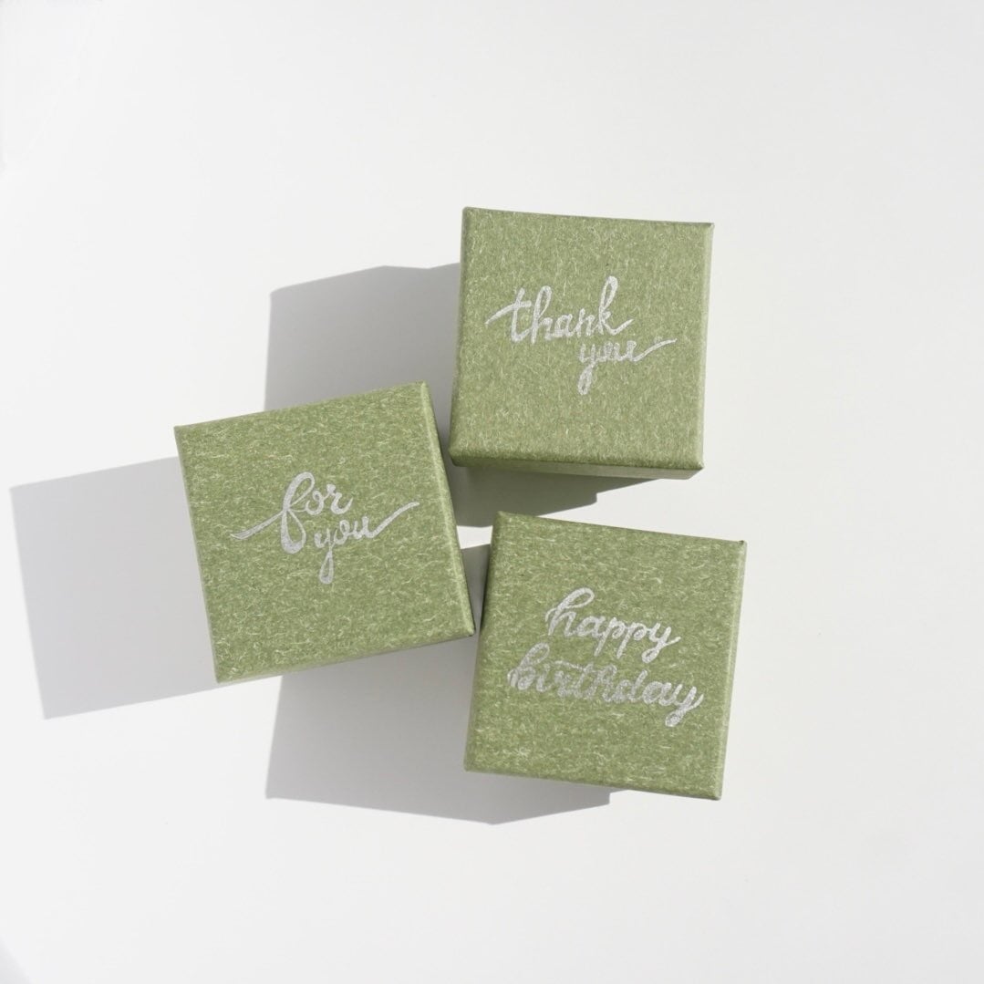 【売切】no.7 ハンドメイド　レジンリング 黒に金箔のレジンリング | iichi 日々の暮らしを心地よくする