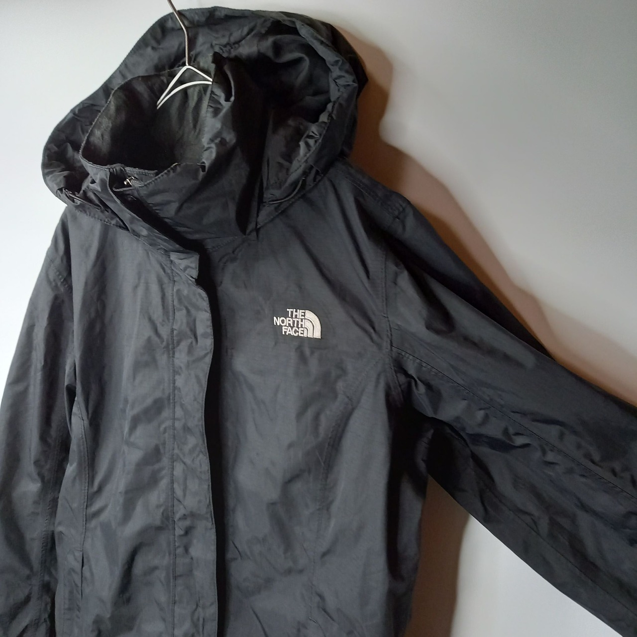 ノースフェイス　ナイロン　ソフトシェルジャケット　パーカー　刺繍ロゴ