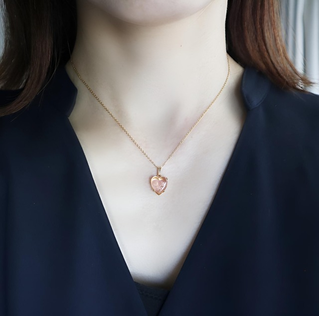 西ドイツヴィンテージ！ロザリンピンクの薔薇ハートネックレス　金アレ対応