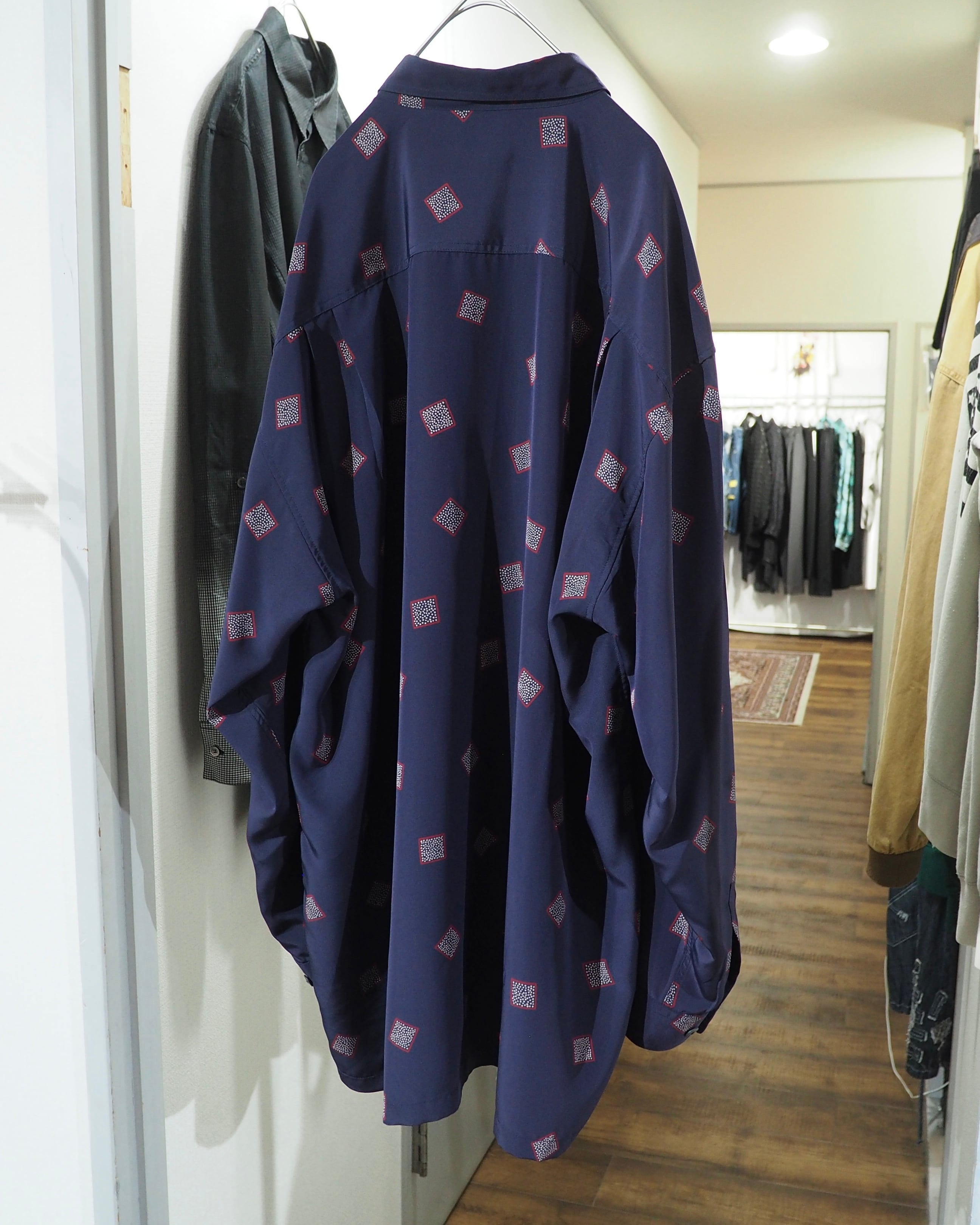 1990s Beautiful Bewitching Purple All Over Pattern vintage Drape Loose Shirt