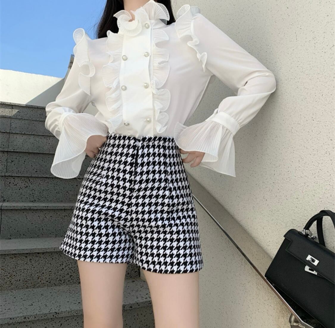 ブラウス×ショートパンツ SET UP |