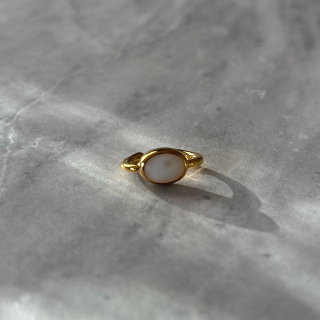 【oval earcuff】 ～マザーオブパール～①②③