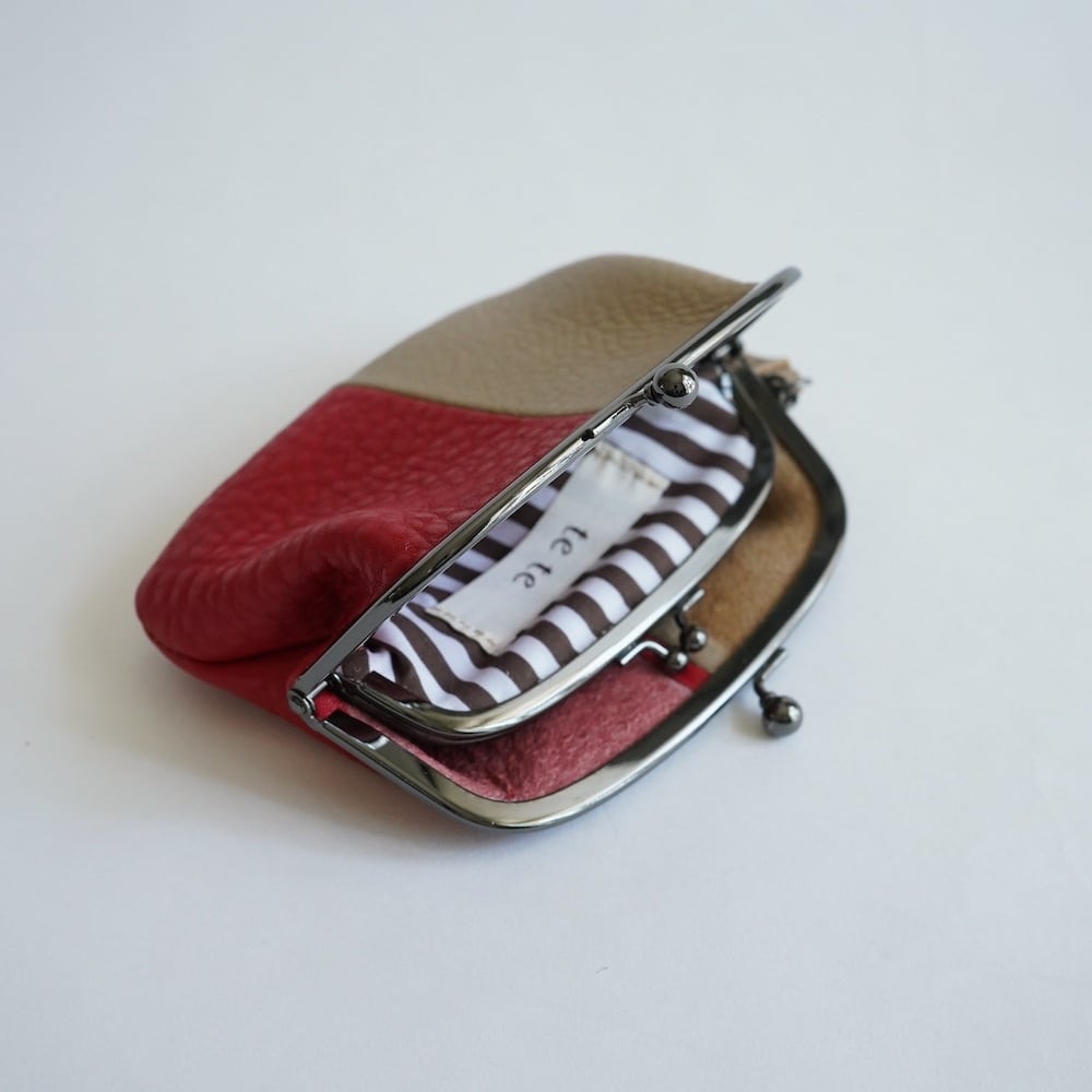 長財布新品未使用合皮編みベージュパステルカード32ポケット札3ポケ