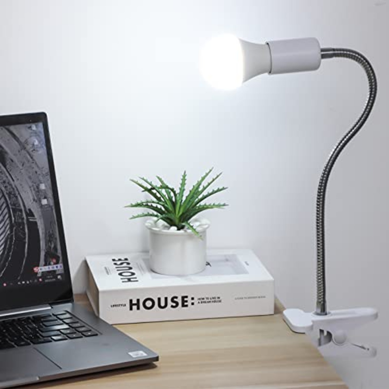 Hzfluo LEDクリップライト E26口金 電球なし 亀用 両生類用 爬虫類用 角度調整可能 中間スイッチ付き デスクライト スタンドライト 壁掛け 作業デスク 間接照明 爬虫類・両生類用照射器具 ホワイト 屋内照明【電球別売り】