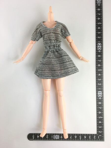 ドール服 1/6 女性用27 シルバーラメ ワンピース - 画像1