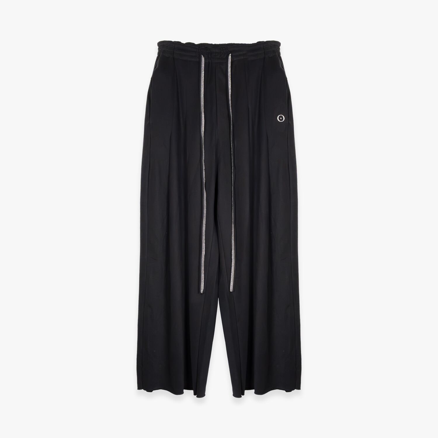 UNEEK BASEMNT - Discover independent style.