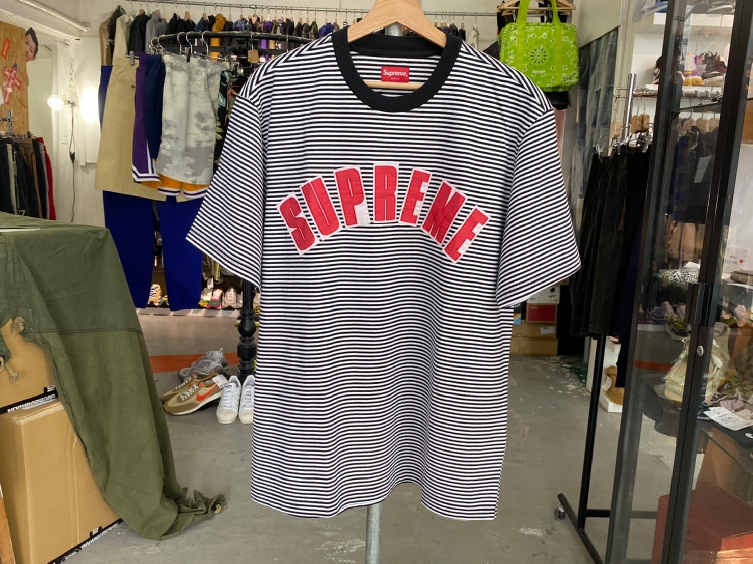 Supreme Arc Appliqué S/S Top Tシャツ
