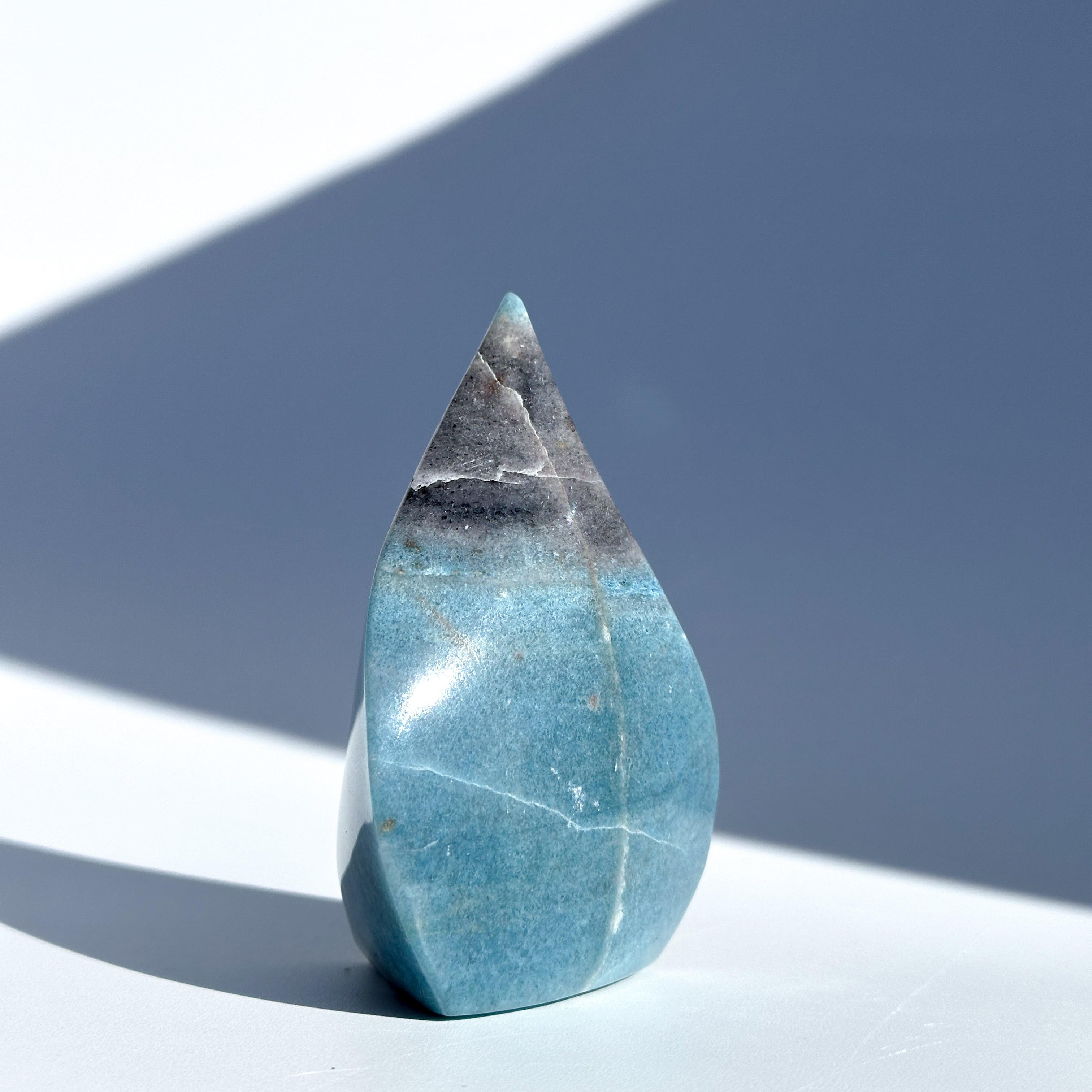 トロレアイト | Kamoku［カモク］インテリア天然石・鉱物のネットショップ