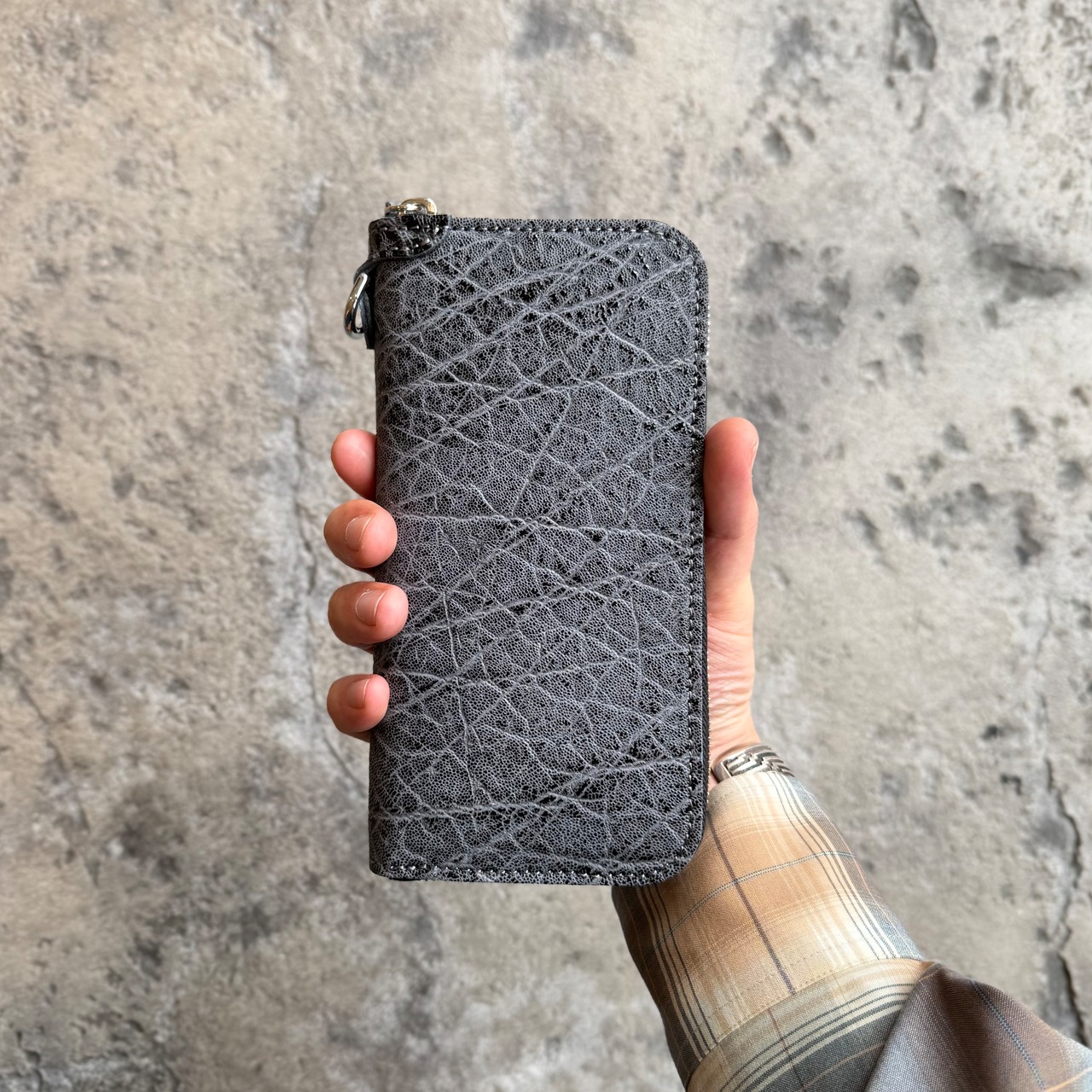 【限定商品】ウォレット ラウンドジップ4 姫路黒桟 エレファント(ライトグレー)