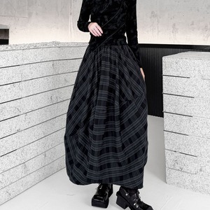 ASYMMETRIC CHECKERED A-LINE MAXI SKIRT M-18588