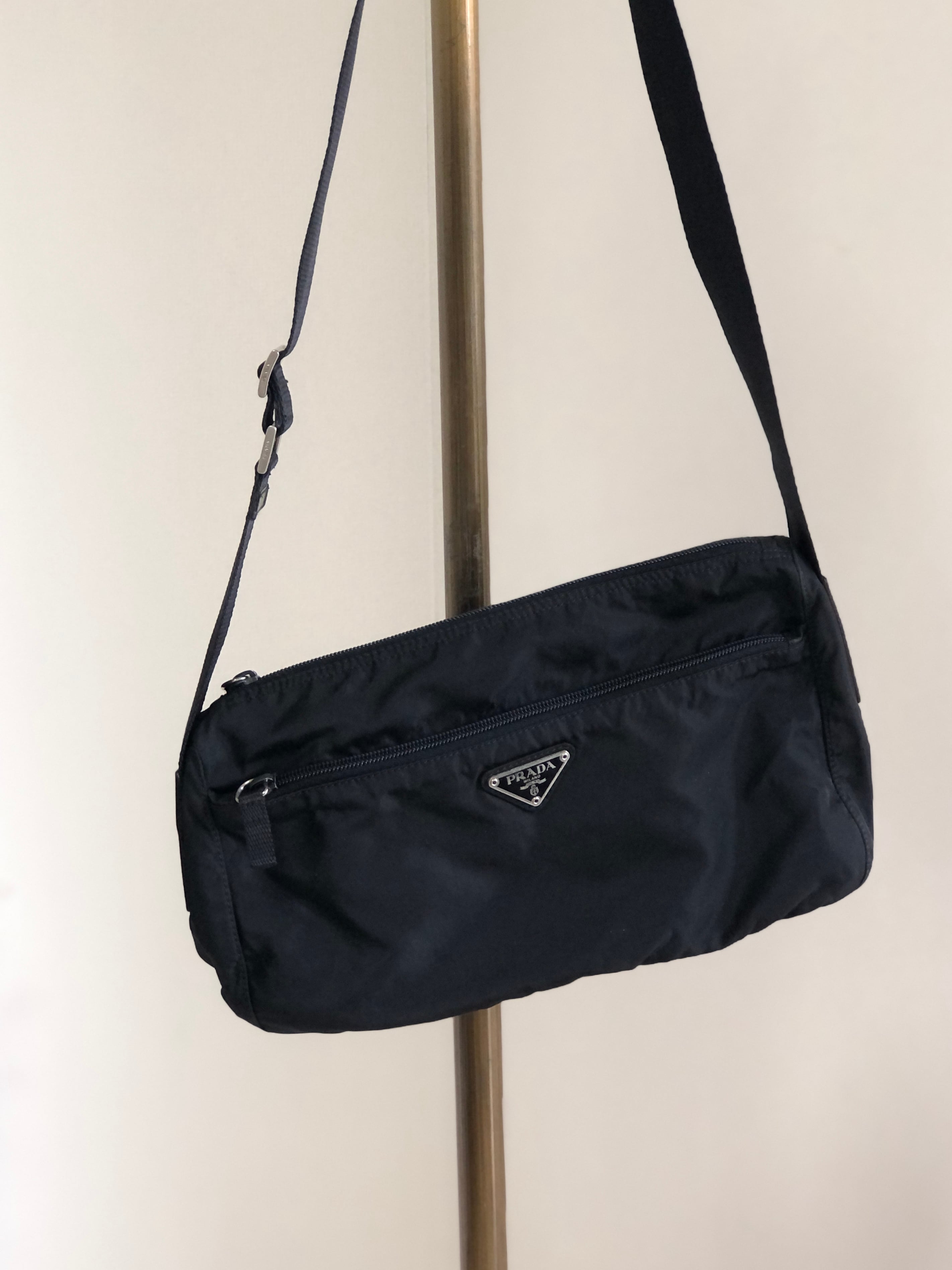 PRADA プラダ トライアングルロゴ ショルダーバッグ ブラック ナイロン