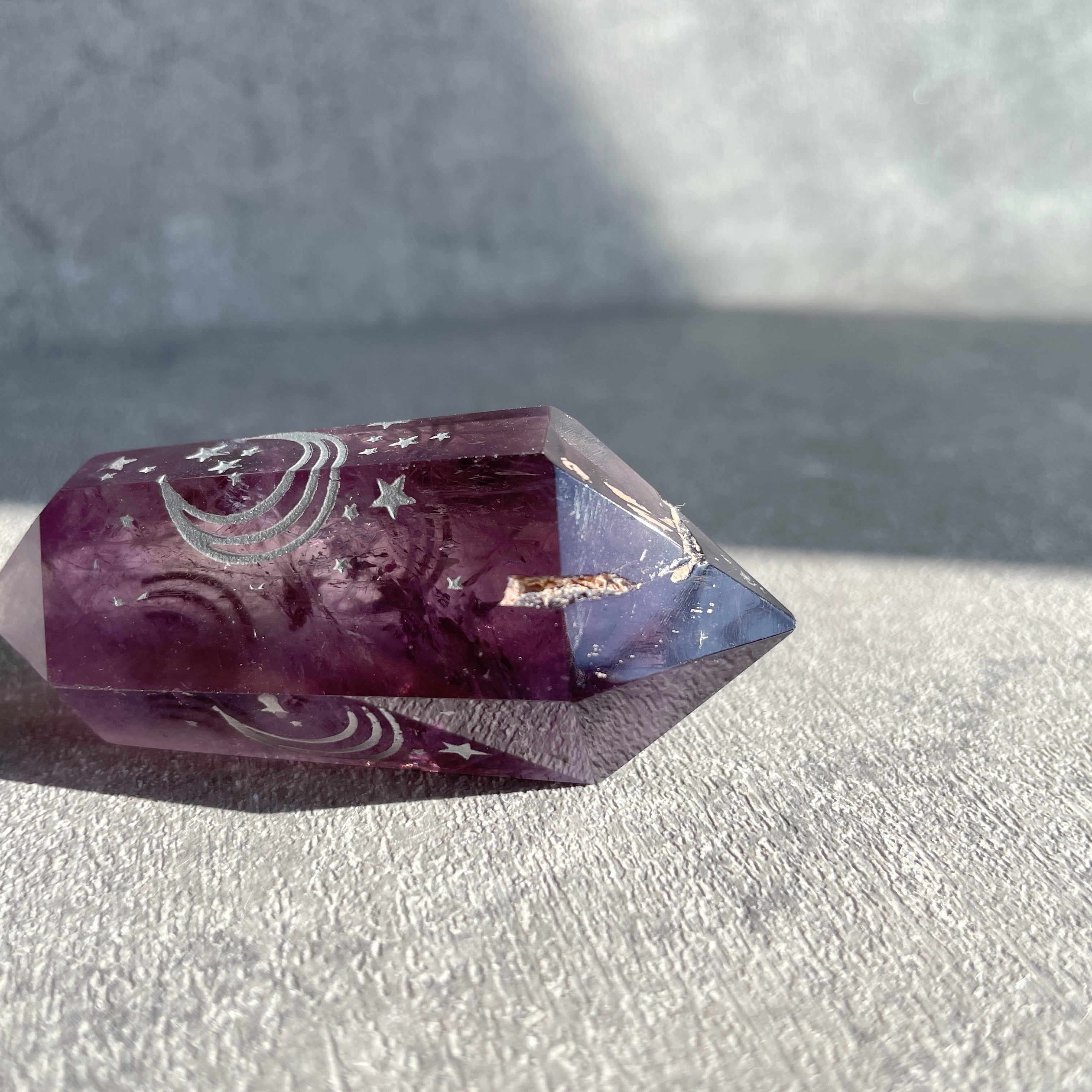 アメジスト　三日月　モチーフ アメジスト(紫水晶) 原石 パワーストーン装飾 ムーン(三日月