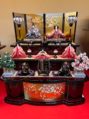 千春　木製三段飾り