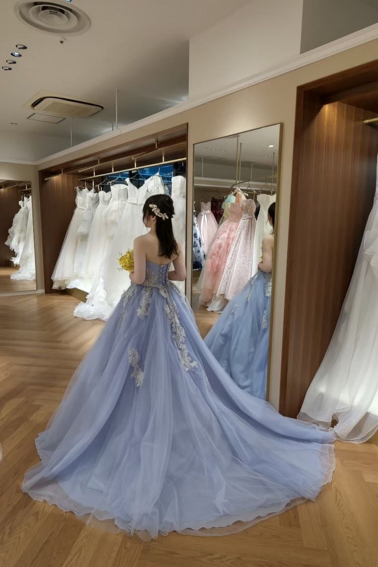 上品! カラードレス Aライン 藤紫 結婚式 ブライダル 前撮り 上品! カラードレス Aライン 藤紫 結婚式 ブライダル 前撮り
