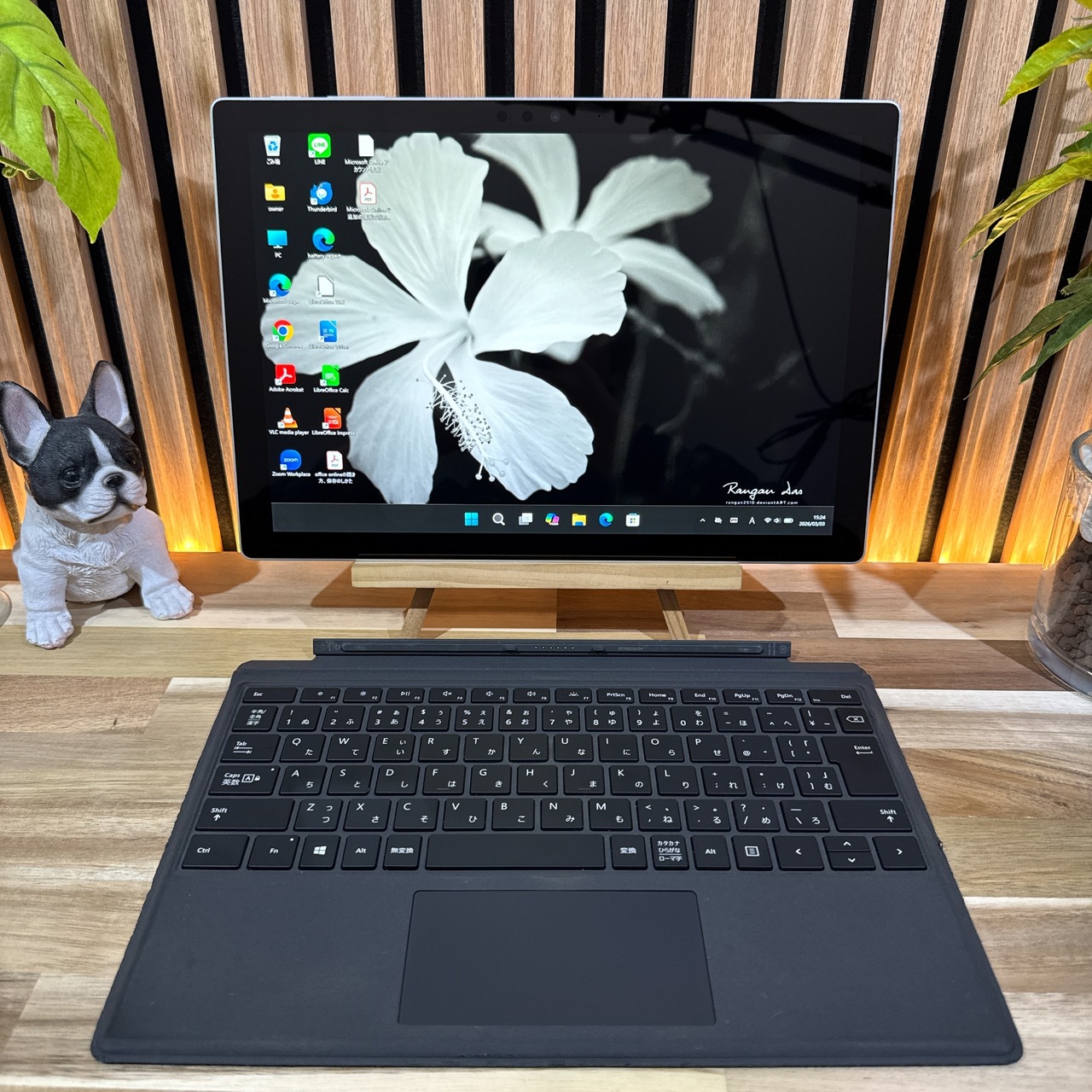 \ 公式ショップ限定価格❣️/ 準美品《LTEモデル》Surface Pro 5 タッチパネル式 2in1 メモリ8GB SSD256GB ノートパソコン 安心サポート&3ヶ月保証付き