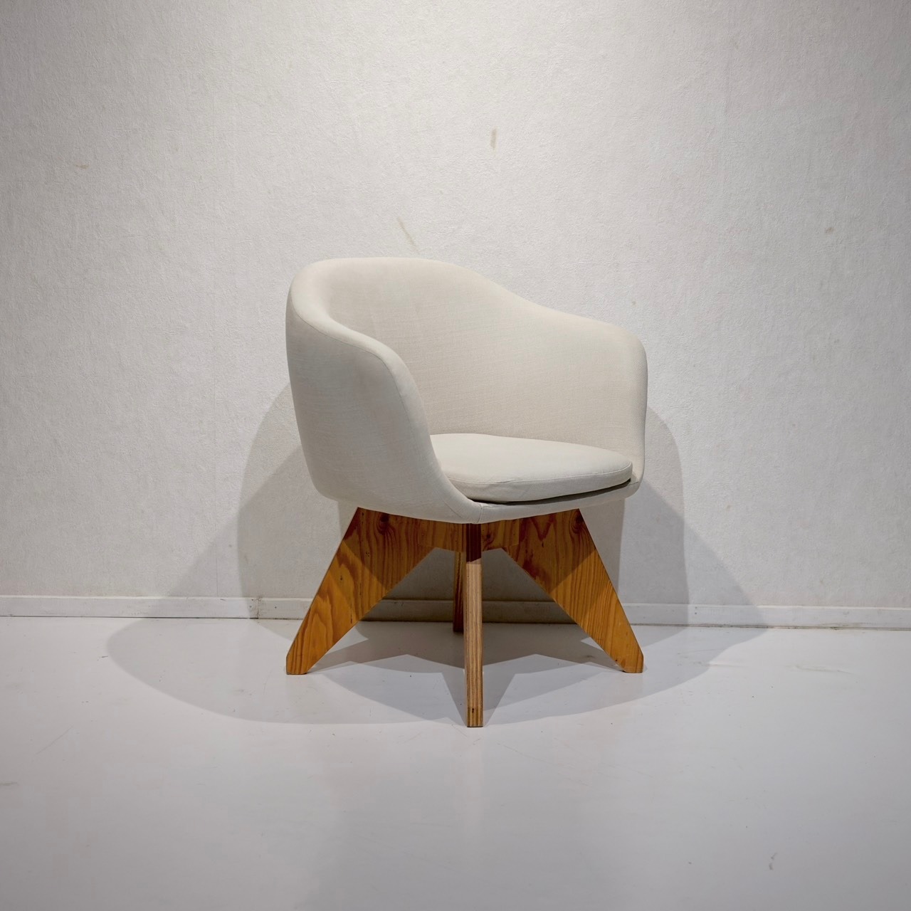 SEI ARROWS セイアローズ NO.01 ナンバー01 ダイニングチェア アームチェア 椅子 ファブリック 木製脚 北欧 モダン ナチュラル カフェ風