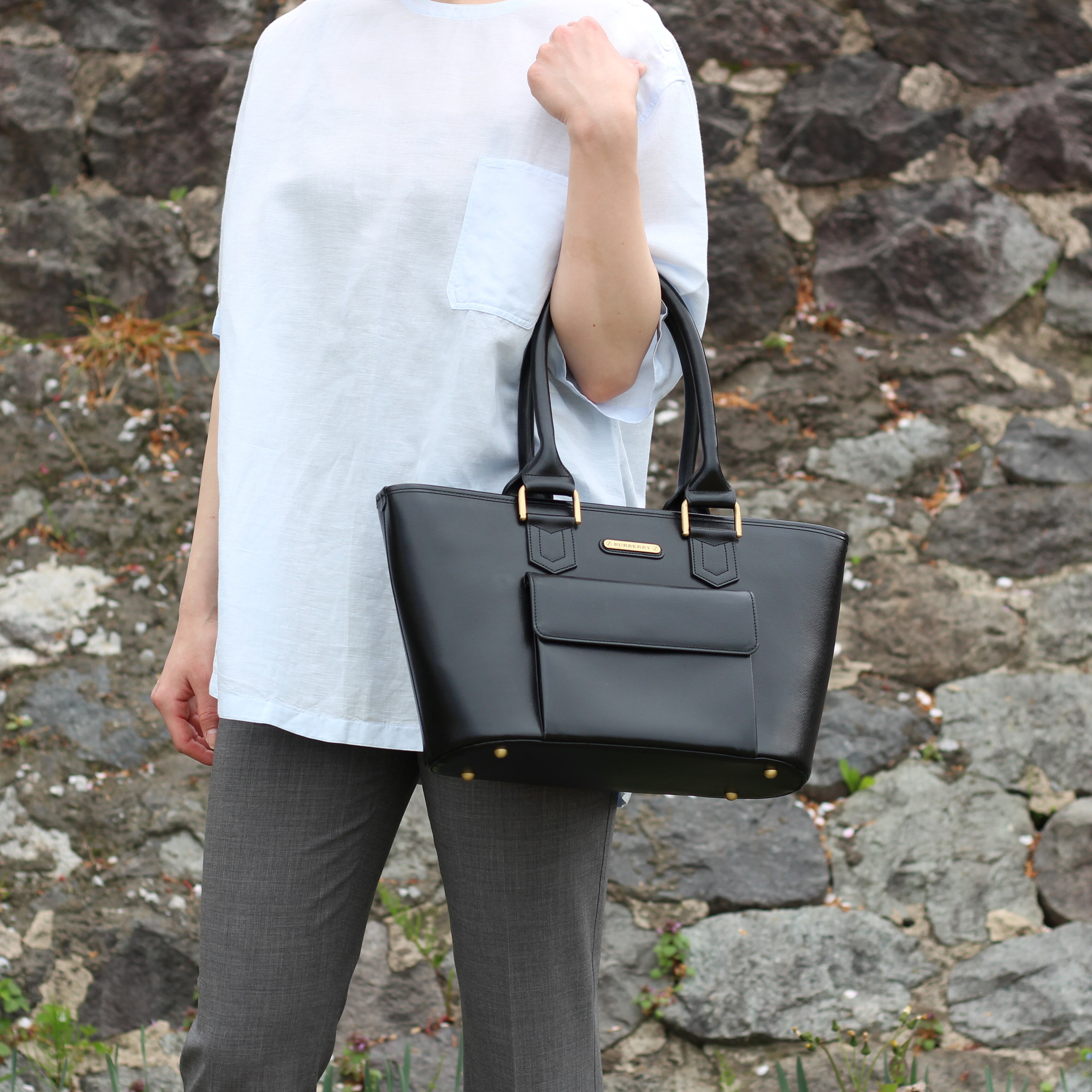 BURBERRY LOGO LEATHER TOTE BAG/バーバリーロゴレザートートバッグ