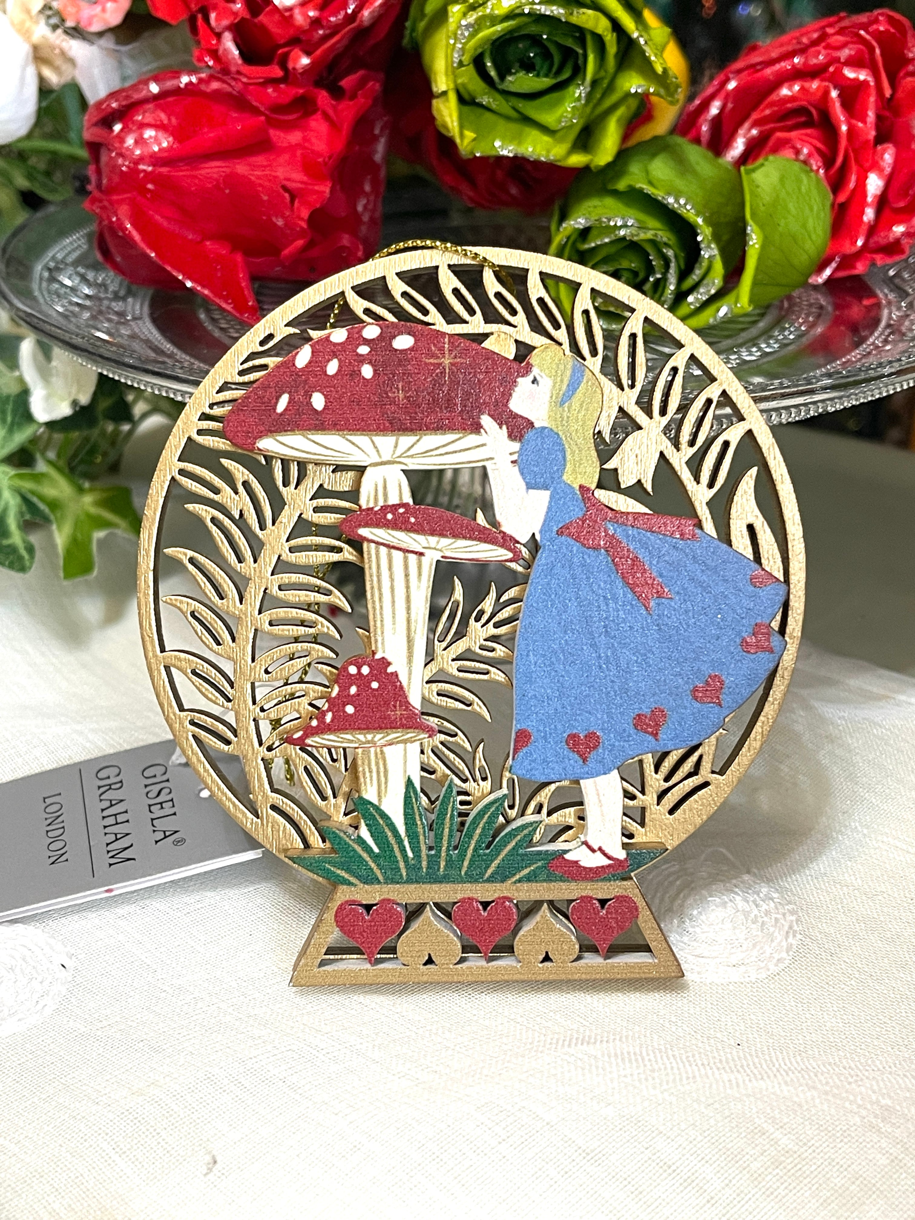 ◆2025新作◆アリス◆オーナメント◆ラウンド◆木製◆不思議の国のアリス『GISELA GRAHAM』LONDON◆◆英国