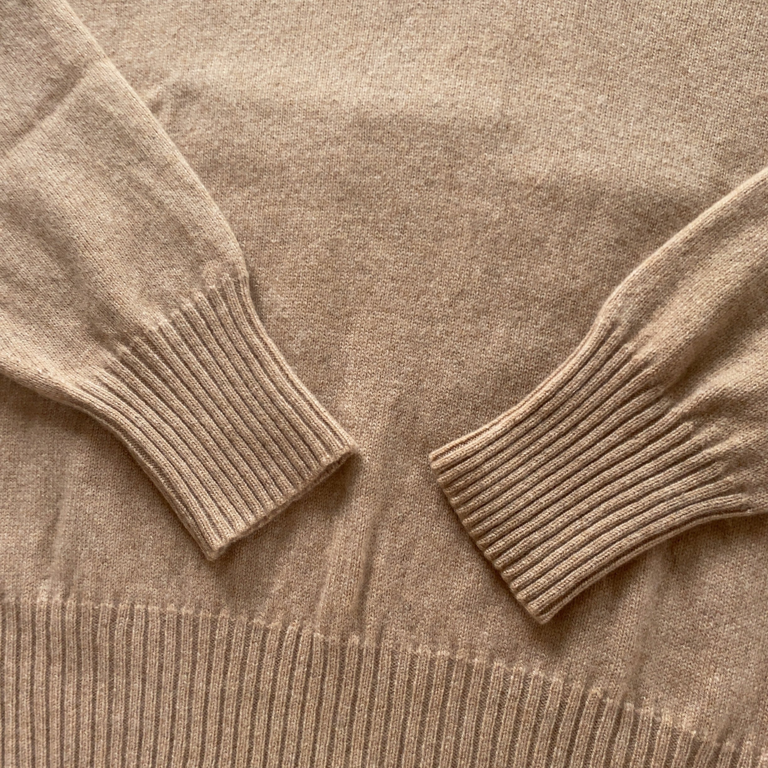 Mc George / 70-80's Vneck Cashmere Sweater / Made in Scotland