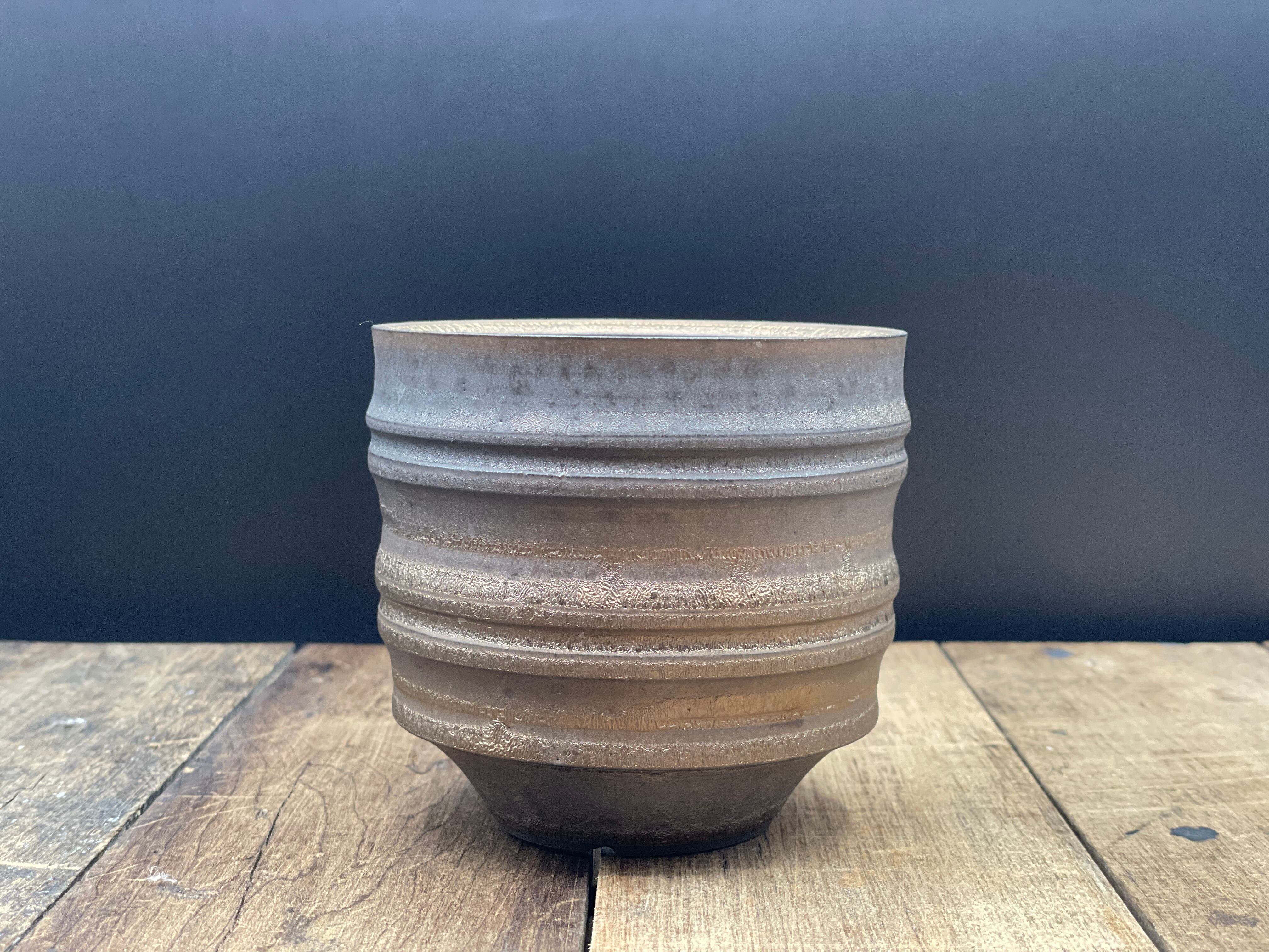 【田中元将】 plant pot