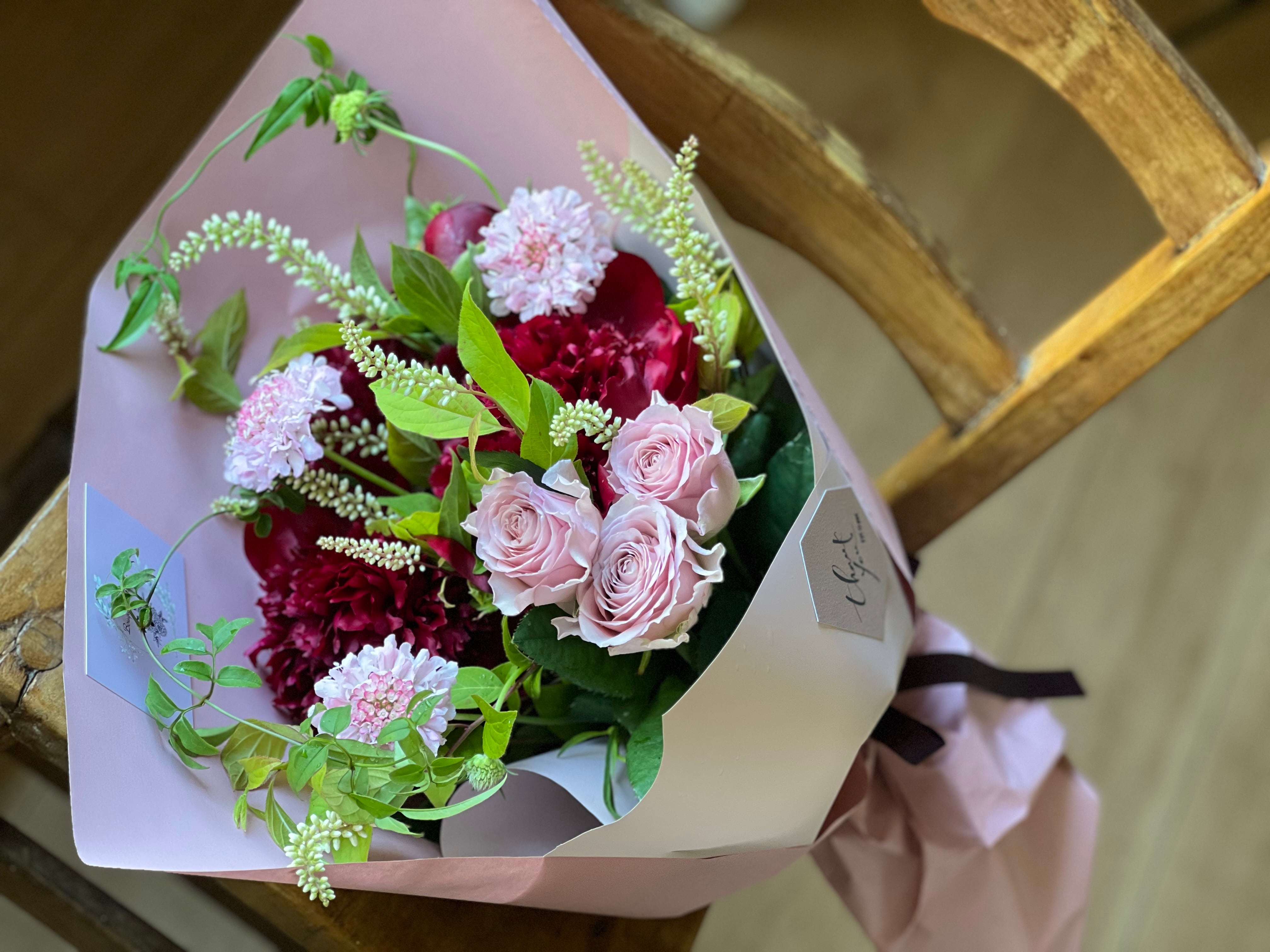 季節のおまかせ花束6600円 | 福岡の花屋 ブーケドゥフルール