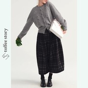 グレーに宿る、刺繍のひとひらカーディガン《P0318》