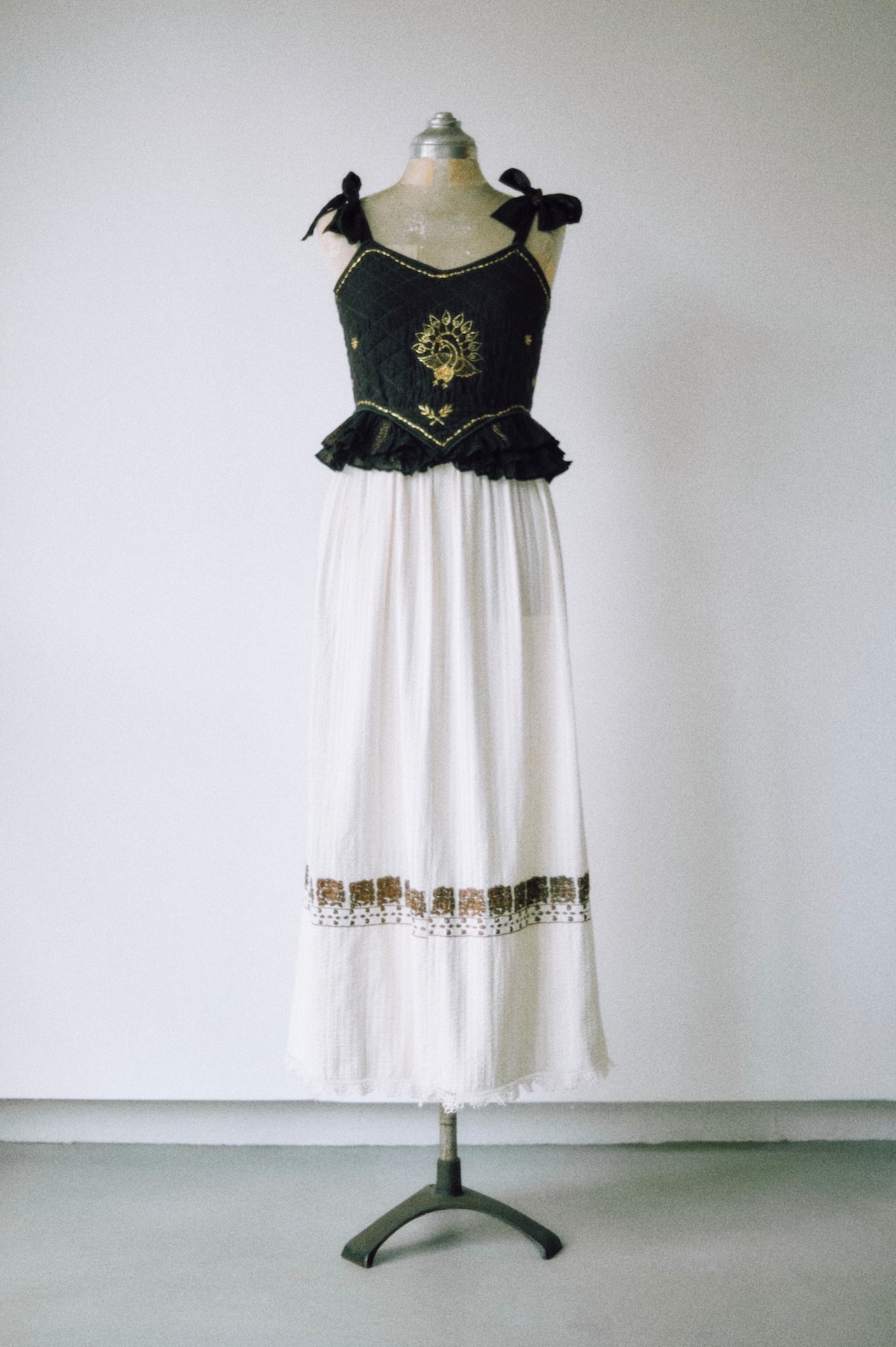 Peacock dress / Indian cotton × Romanian embroidery