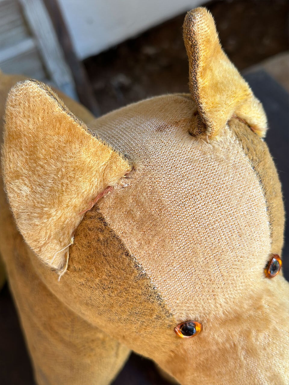 犬のぬいぐるみ イエローブラウン 耳折れ | Brocante de La Cocotte