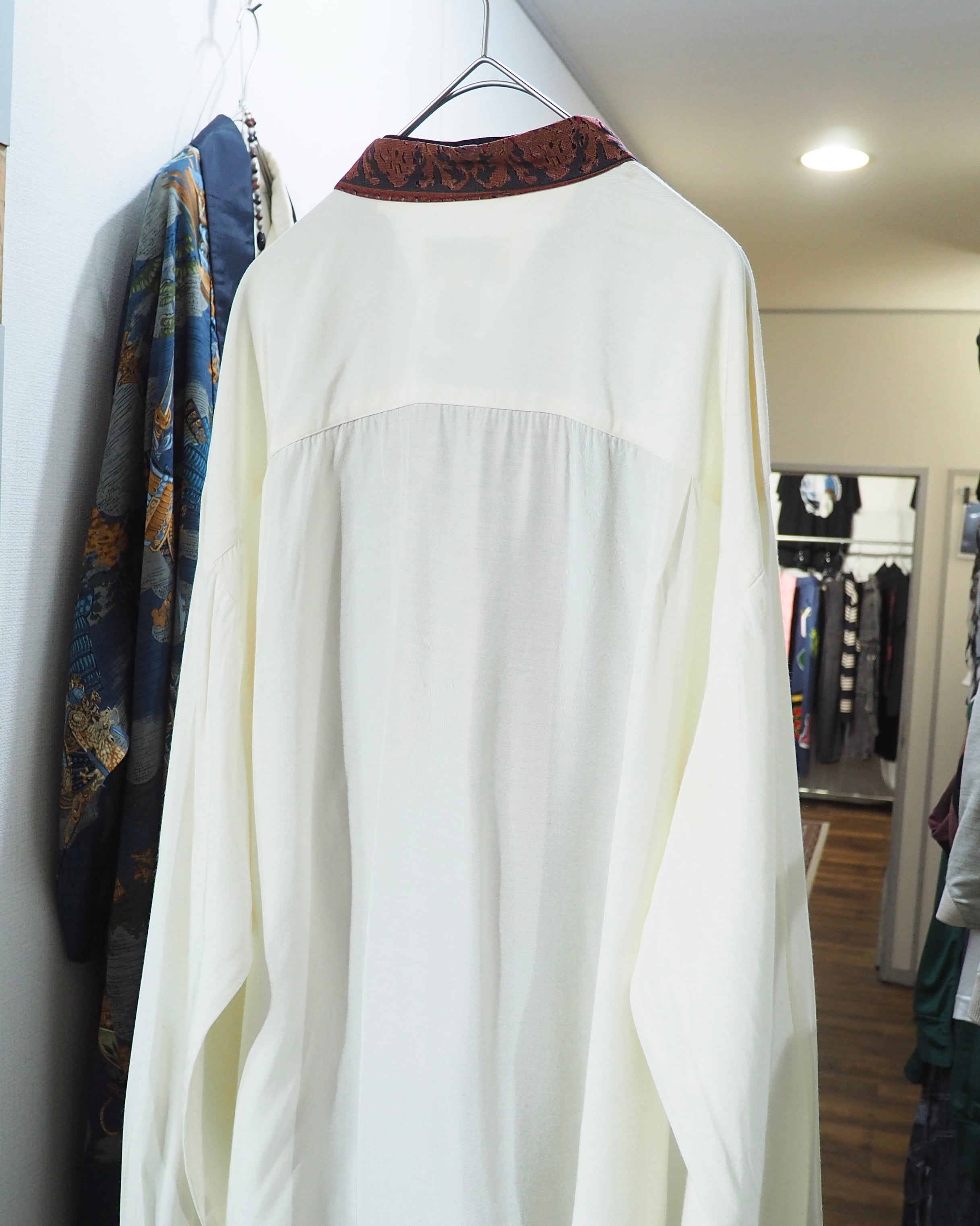1980 - 90s Beautiful Arabesque × Crochet Lace pattern Switching vintage loose No collar shirt