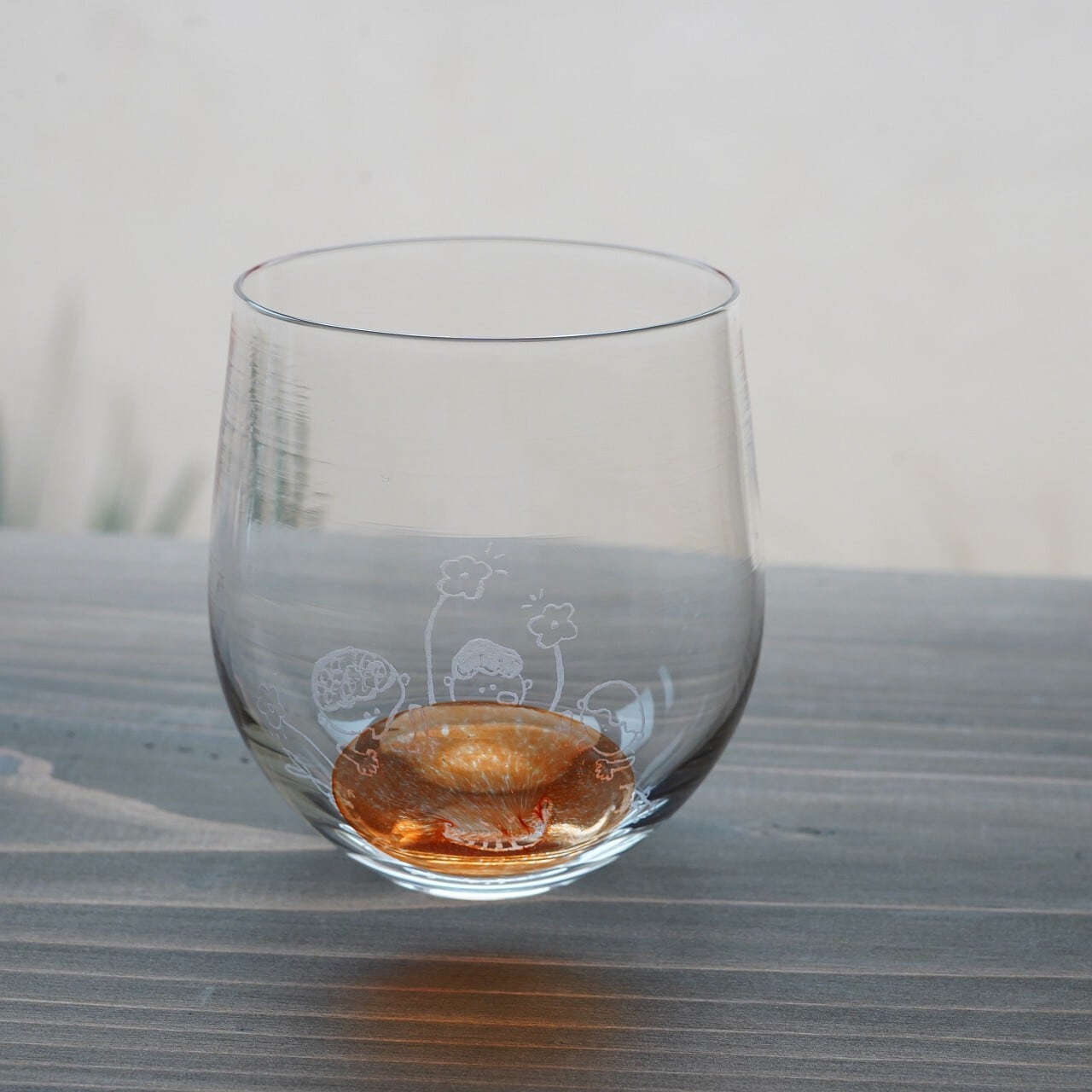 【まぶち ちか】まるかじりコップ C