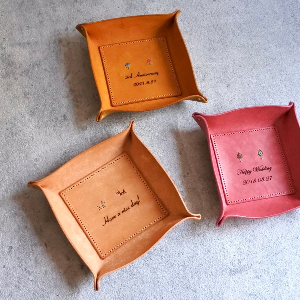 レザー トレイ 刺繍 | GIVING LIFE