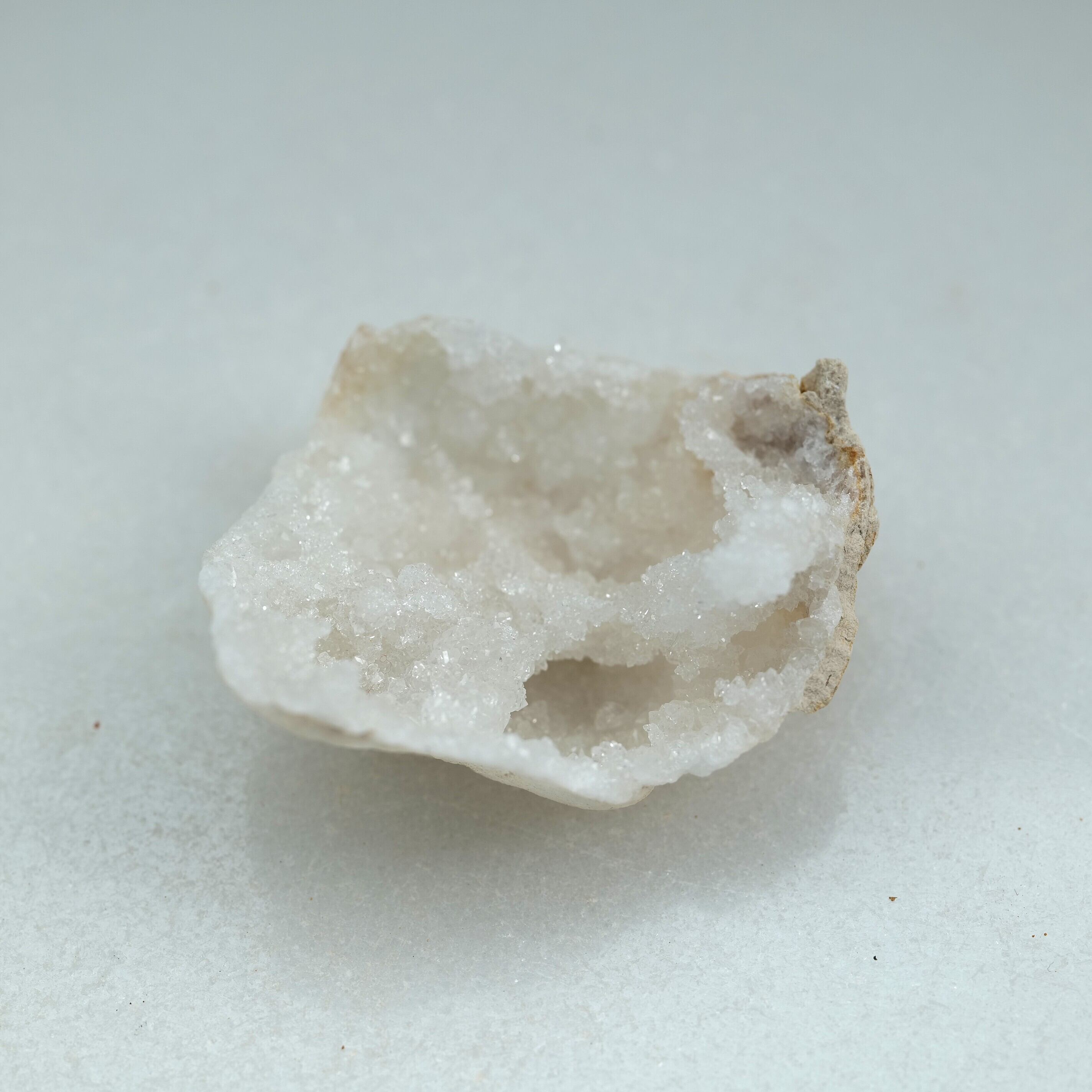 【澄みわたる静寂、空間を浄化する白の光】ジオードカルサイトT10_6