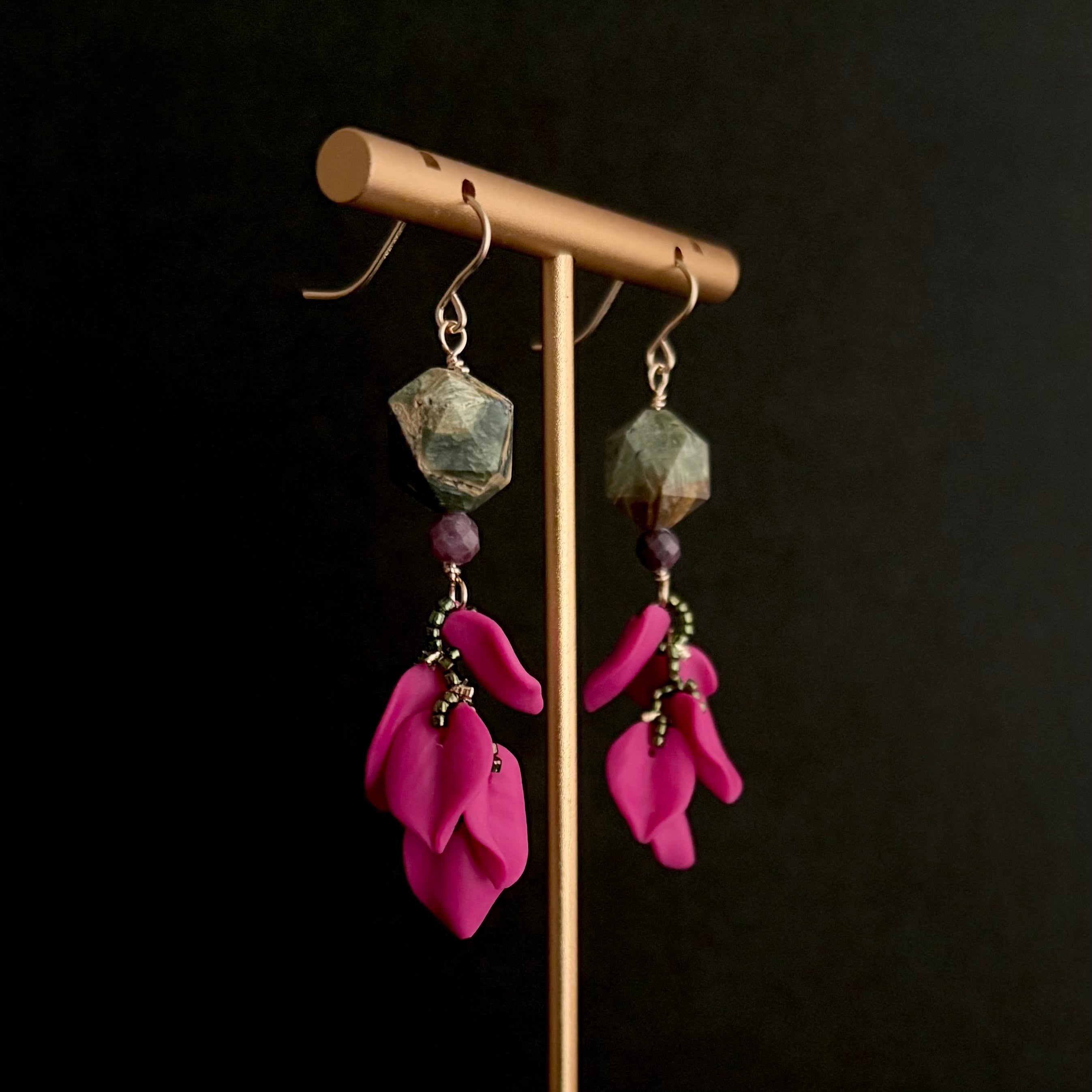 海のグラデーションカラーモチーフピアス | KU-accessory