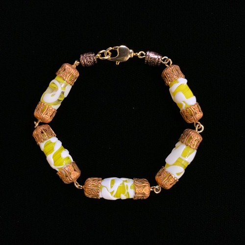 Fluffy snow beads bracelet