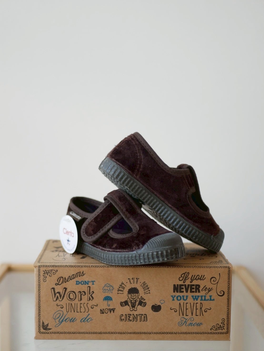 【即納】cienta / Velour Tstrap /  Marron (Brown)