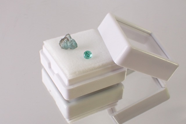 【原石セット】エメラルド　0.13ct/0.98ct　[D6-111]