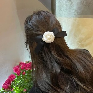 カメリアバレッタ フラワー バレッタ ヘアアクセ ヘアアクセサリー 髪留め リボン ヘア アクセサリー フェミニン レトロ きれいめ 大人可愛い デート セレモニー ギフト プレゼント クリスマス お呼ばれ トレンド 秋 冬 レディース エレガント 10代 20代 30代 40代