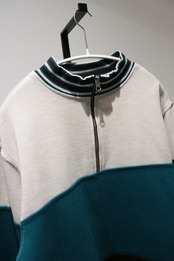 EASYWEAR 3 colors half zip design sweat shirt