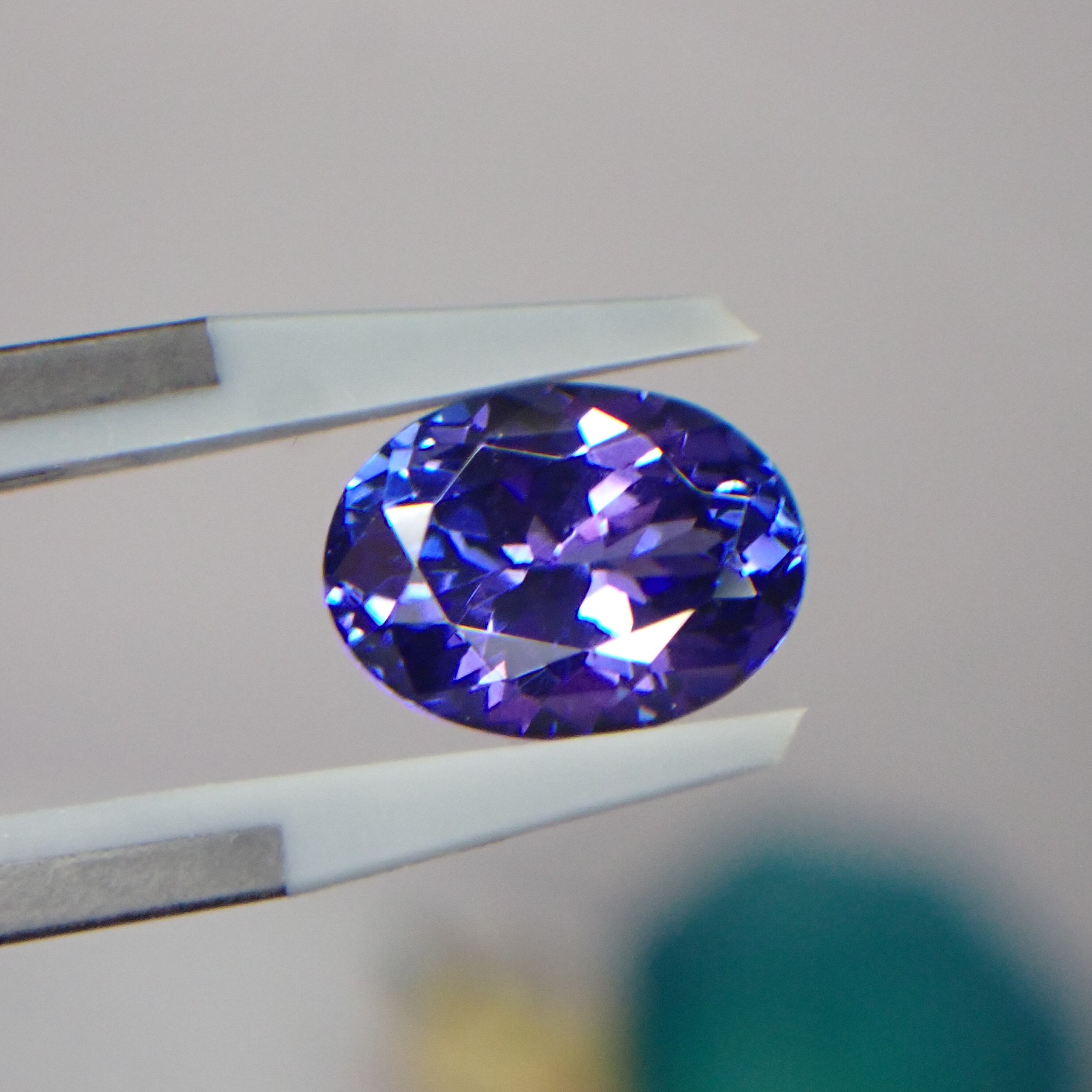 ほぼトップカラー☆多色性◎美しすぎる夜明けのタンザナイト 2.626ct 