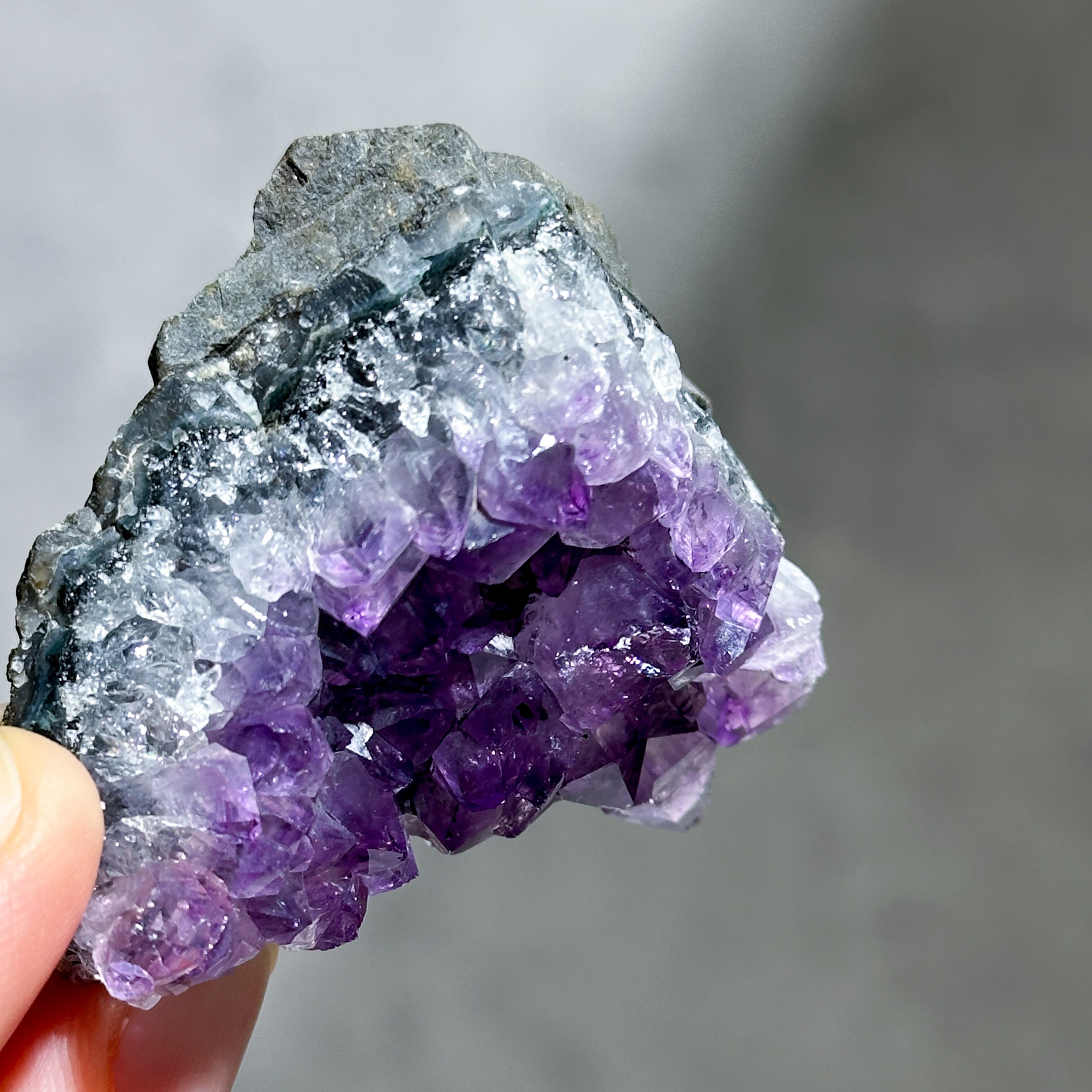 ウルグアイ産アメジスト 原石84◇ Amethyst ◇天然石・鉱物