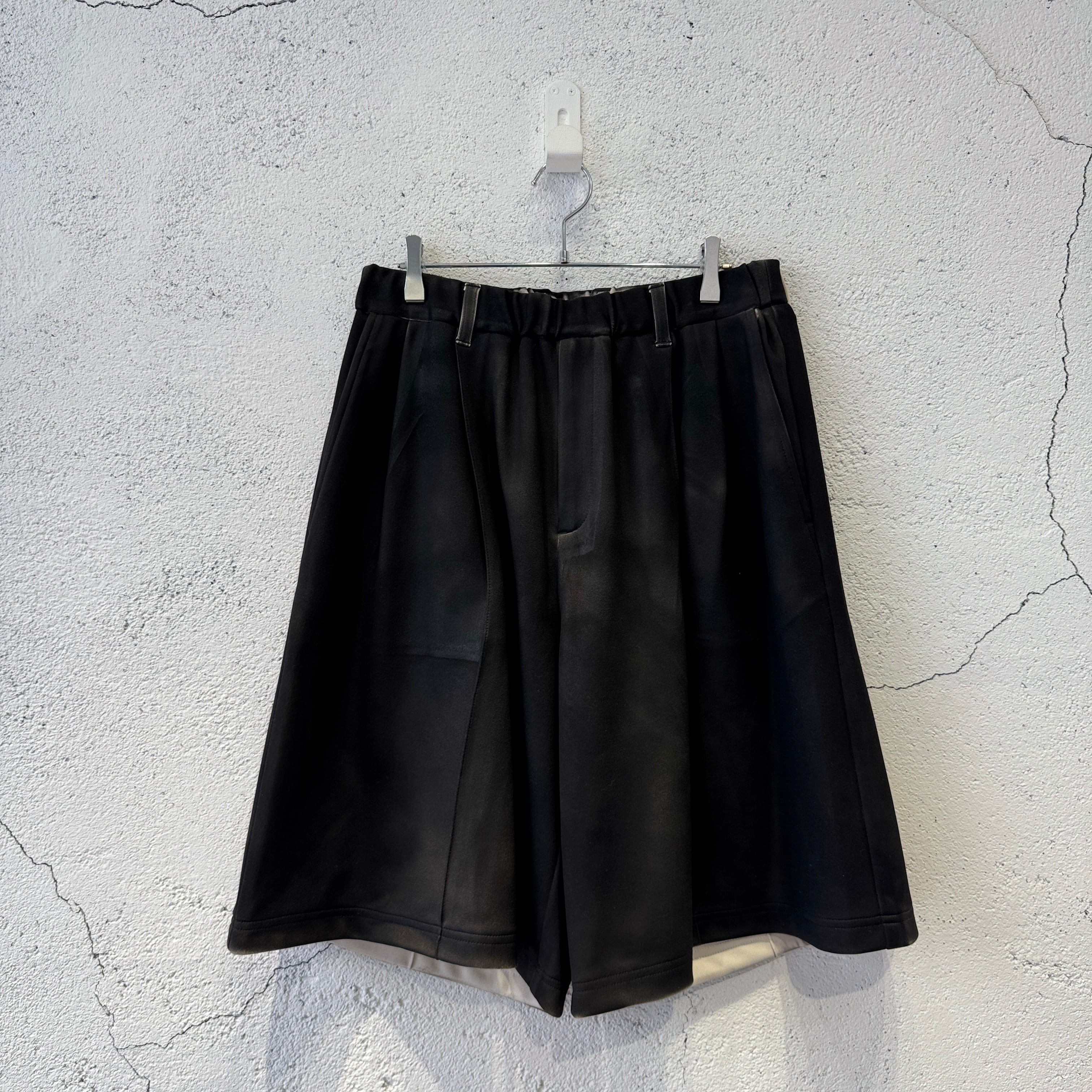 TAAKK / Short Track Pants / BLACK | ふぁいん