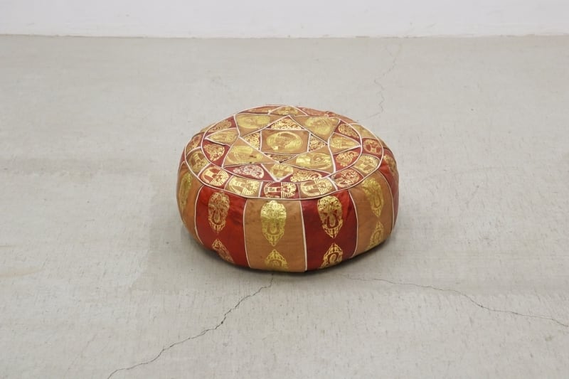 沼津店】ヴィンテージ エジプト 本革 プフ クッション スツール 円形