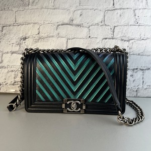 CHANEL シャネル ココマーク ボーイシャネル レザー ショルダーバッグ ブラック A-10132